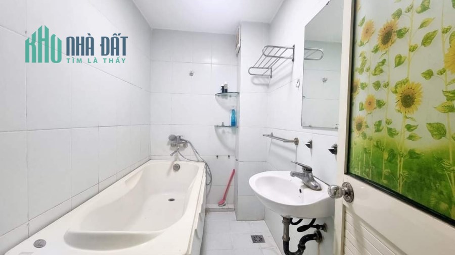 Bán Nhà Phố Nghi Tàm Quận Tây Hồ. Sổ 52m Thực Tế 90m Mặt Tiền 6m Nhỉnh 13 Tỷ. Cam Kết Ảnh Thật Mô