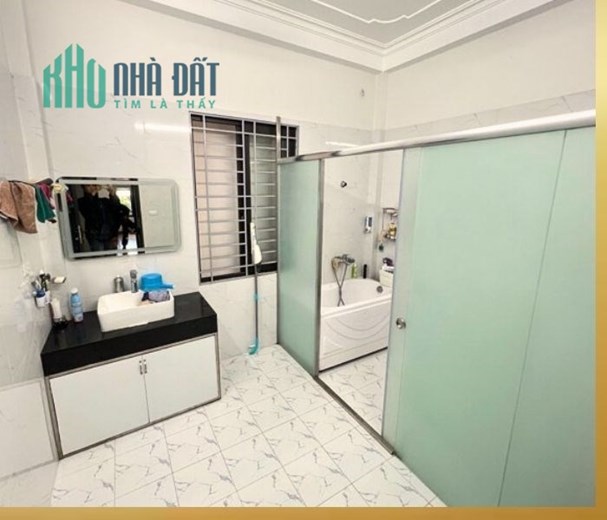 Bán Nhà Đẹp Ưng Ý - Giá Hợp Lý 6 tỷ 400 triệu - 38m2 x 6 tầng tại khu Hoàng Cầu, Đống Đa