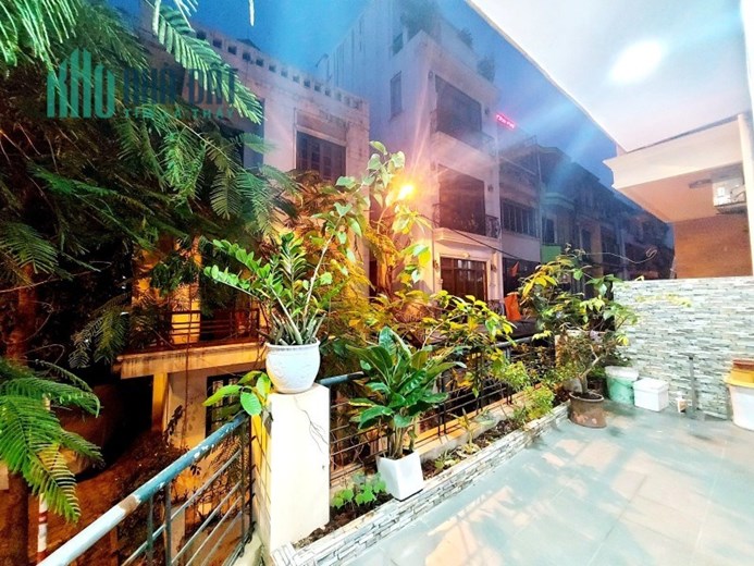 Bán nhà phân lô Giải Phóng Thanh Xuân 38m 4 tầng ô tô vào nhà nhà đẹp ở ngay nhỉnh 7 tỷ 0817606560