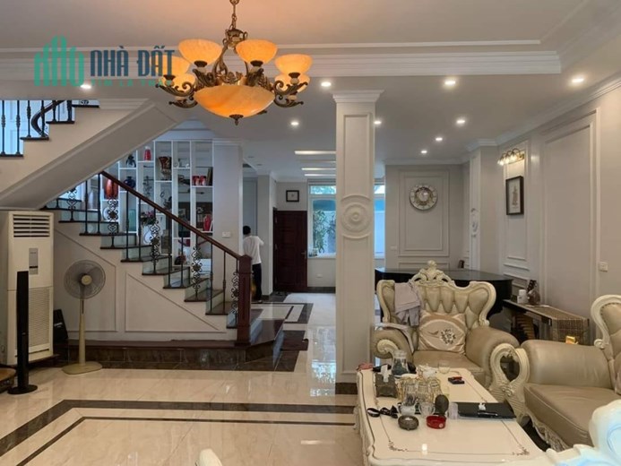 CỰC ĐẸP! Lô góc Nguyễn Văn Huyên phân lô ô tô tránh, ở cực sướng