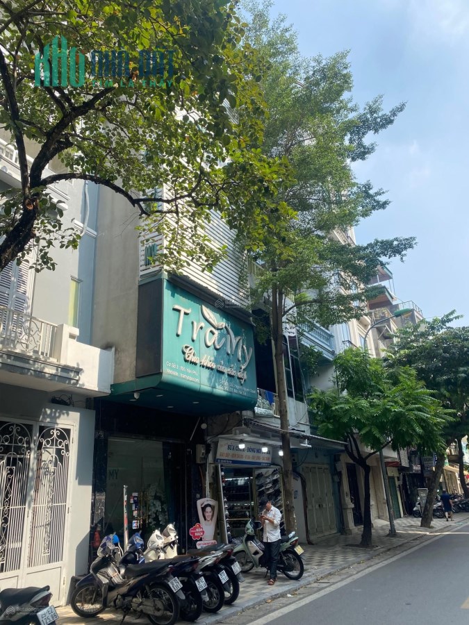 Bán nhà mặt phố Yên Phụ,  Khu vực buôn bán  sầm uất .