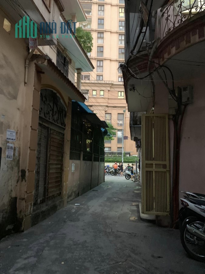 Bán nhà Hoàng Cầu (Thông Nguyễn Phúc Lai) 60m², 2 tầng, MT 5.7m, giá 9.9 tỷ Đống Đa Mua gọi O9 2628
