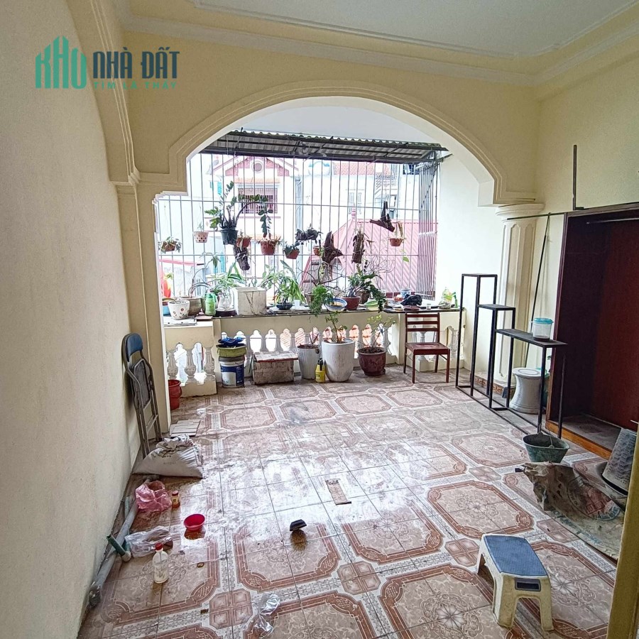 Bán nhà Đào Tấn 42m², 4 tầng, MT 4m giá 5.8 tỷ, Quận Ba Đình Mua gọi O9 2628 5559