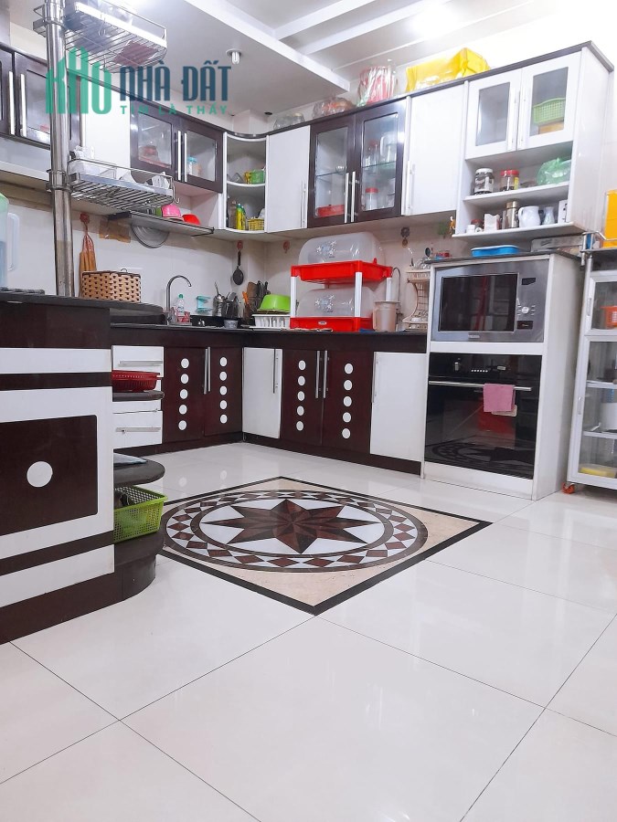 Bán nhà MT Nguyễn Trọng Tuyển - Nguyễn Văn Trỗi, Phú Nhuận, 4/5x15m, 6T- 7PN, 17.5 tỷ