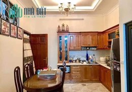 B.á.n nhà Phúc La - Hà Đông
 Diện tích sổ đỏ 66M2 x 4 tầng chỉ 6 tỷ, nhà dân xây.