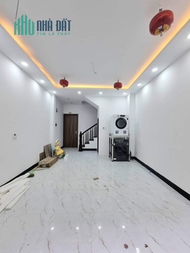 👉 Bán căn CCMN dòng tiền - cạnh Sân vận động Mỹ Đình - 9 phòng full, doanh thu 40 triệu/