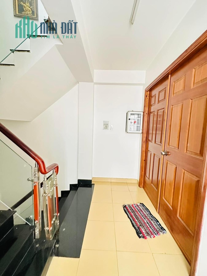 Bán nhà căn góc HXH  Lê Thị Bạch Cát -  Lê Đại Hành, DT: 4.7x12, 6 Tầng - 6PN, 7.8 tỷ (TL)