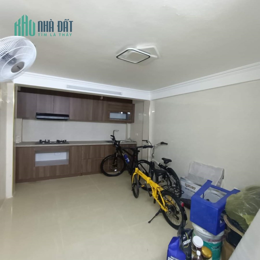 HÀNG HIẾM - bán nhà ngõ 165 Cầu Giấy - Ô tô, kinh doanh - 50m ra phố, giá chỉ 6,9 tỷ