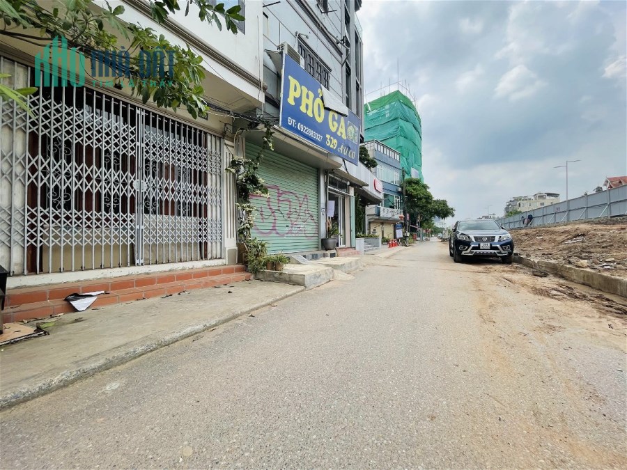 Bán Nhà Mặt Phố Âu Cơ Quận Tây Hồ. 44m Xây 5 Tầng Nhỉnh 12 Tỷ. Cam Kết Ảnh Thật Mô Tả Chính Xác.