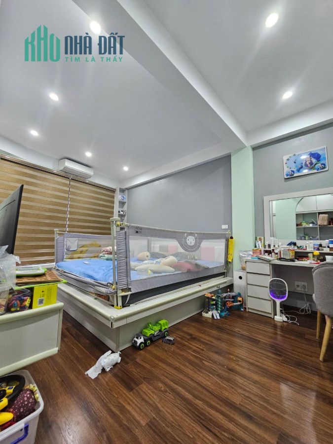 bán gấp căn nhà Tây Hồ - 5 tầng, phân lô, ô tô tránh - thang máy - sau tòa HDI
