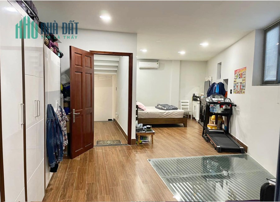 BIỆT THỰ MINI - XE HƠI NGỦ NHÀ -76m2 - SỔ NỞ HẬU - SÁT MT ĐƯỜNG NGUYÊN HỒNG.