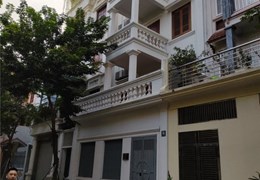 BÁN BIỆT THỰ SÀI ĐỒNG, 26 TỶ, VỊ TRÍ ĐẮC ĐỊA, VIEW CÔNG VIÊN