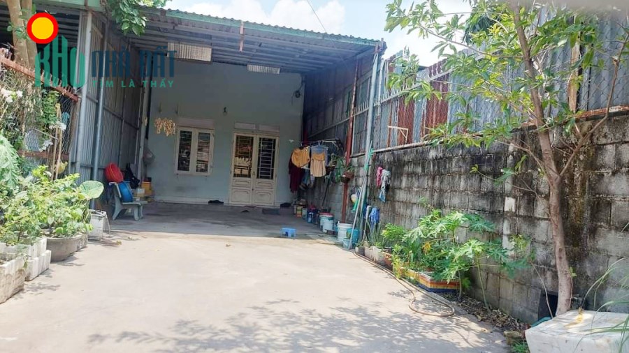 Bán nhà Linh Xuân, Thủ Đức, DT: 10mx22m, đường ôtô, giá hơn 4 tỷ.
