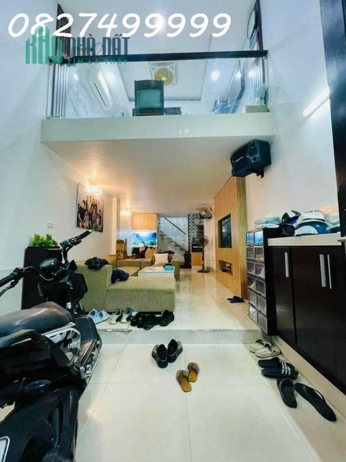 Phải nhanh mới kịp! Khu vực gần Hoàng Cầu, 4PN, DT 52m2*4T giá 5,05 tỷ