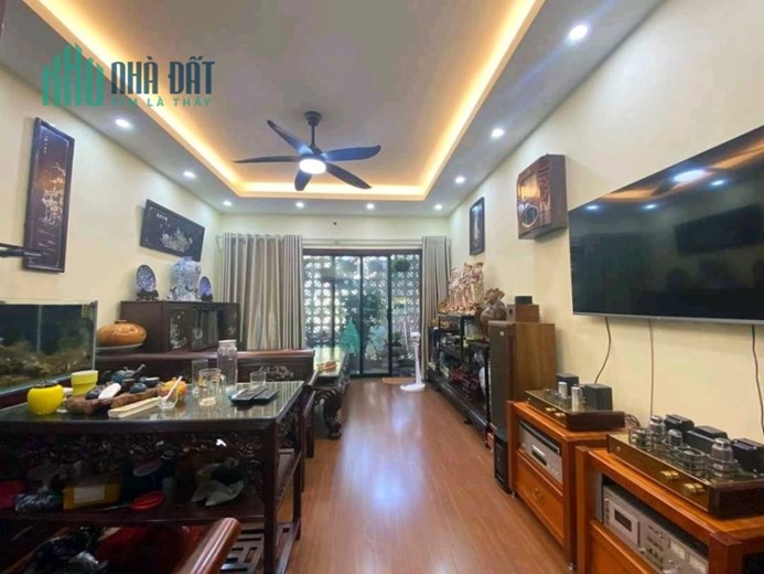 Chính chủ bán gấp nhà Mặt ngõ Đặng Tiến Đông giá 4,85 tỷ, 30mx4 tầng.