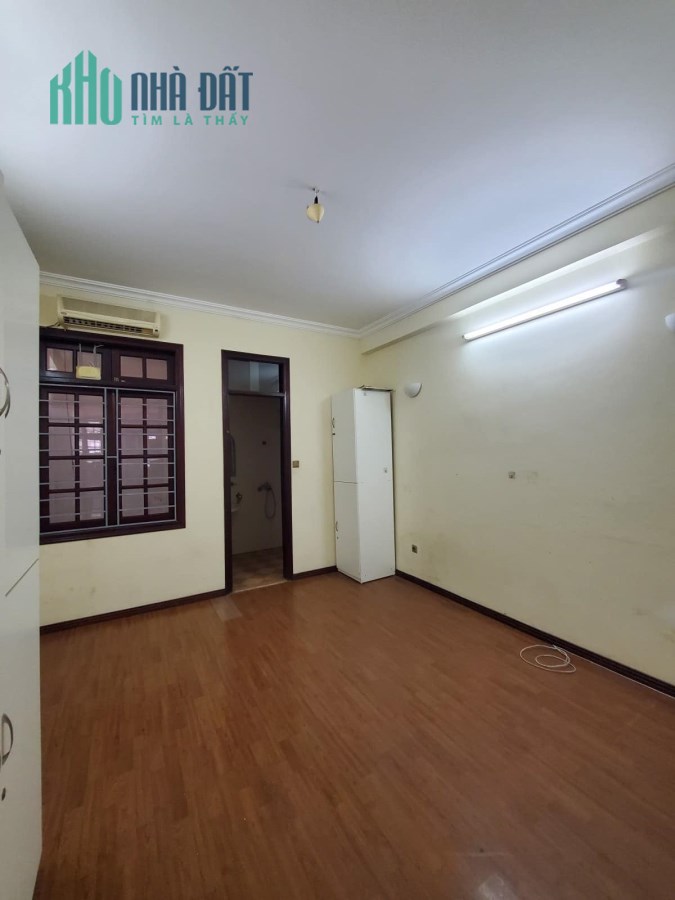 O9 26 28 5559  Bán nhà Vũ Phạm Hàm ( Thông Nguyễn Khang ) DT 67m², 4 tầng, MT 4.5m, giá 13.5 tỷ Cầu
