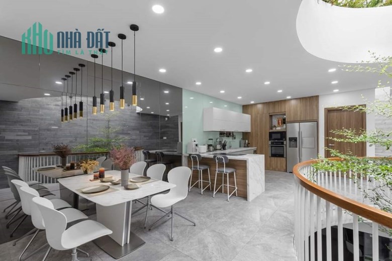 Bán Nhà HXT Thông Phạm Văn Bạch, Tân Bình, 227m2, 3 Tầng Mới, Ngang 10m, Nhỉnh 19 Tỷ TL.