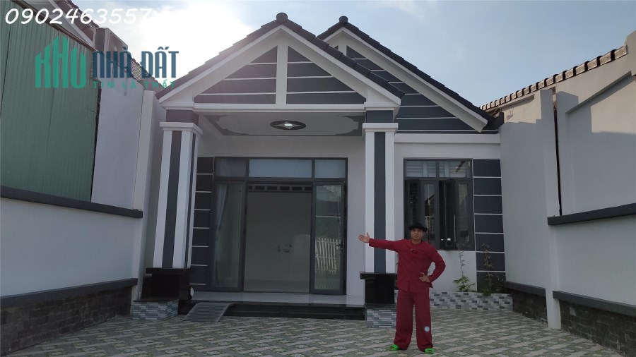 nhà đất Tây Ninh hot: Nhà đẹp, giá rẻ sát trục đường chính