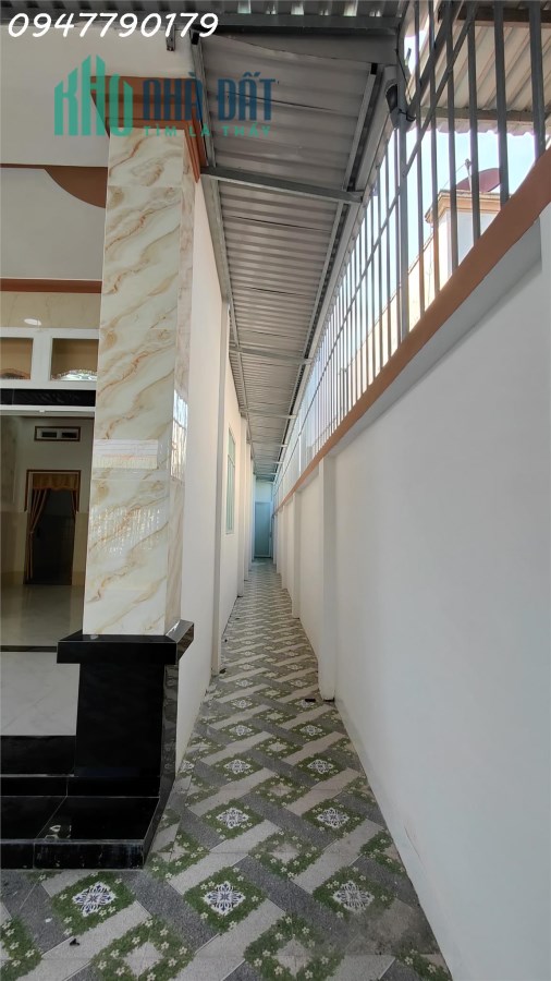 Nhà đẹp, giá hấp dẫn: 3 phòng ngủ sát đường Trường Chinh