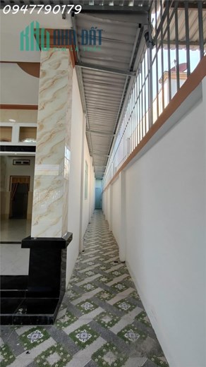 Nhà đẹp, giá hấp dẫn: 3 phòng ngủ sát đường Trường Chinh