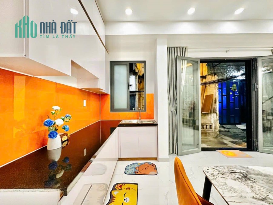 CẦN BÁN NHÀ ĐƯỜNG HUỲNH TẤN PHÁT GẦN CHỢ PHÚ XUÂN - 51M2 - HẺM XE HƠI - GIÁ 4.96 TỶ