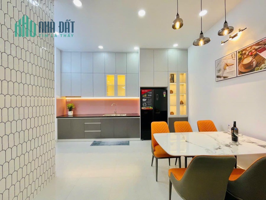CẦN BÁN NHÀ ĐƯỜNG HUỲNH TẤN PHÁT GẦN CHỢ PHÚ XUÂN - 51M2 - HẺM XE HƠI - GIÁ 4.96 TỶ