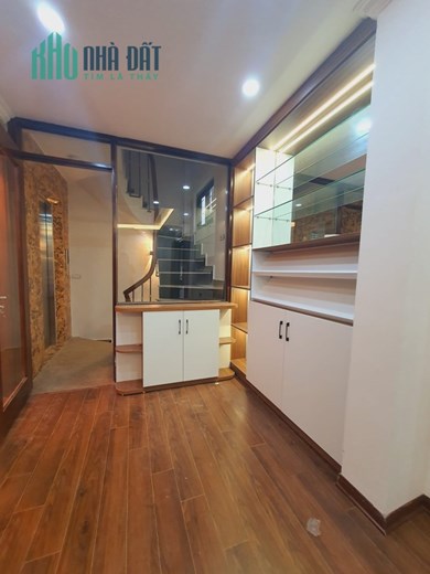 Bán nhà Khương Đình 32m x 6 tầng thang máy, 1 nhà ra phố