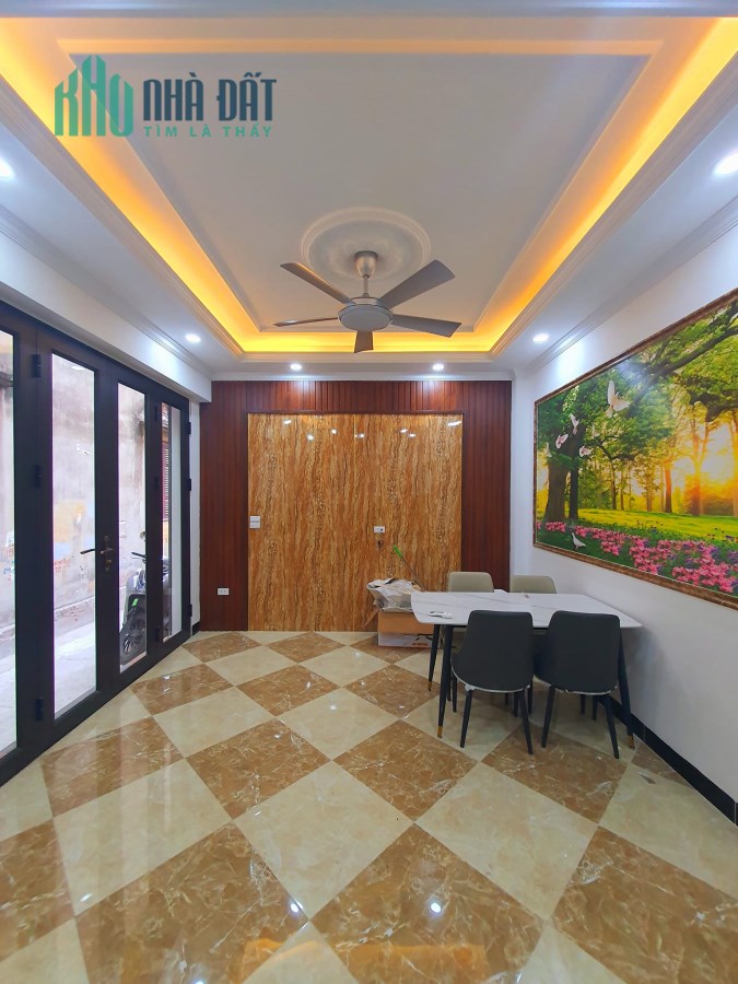 Bán nhà Khương Đình 32m x 6 tầng thang máy, 1 nhà ra phố