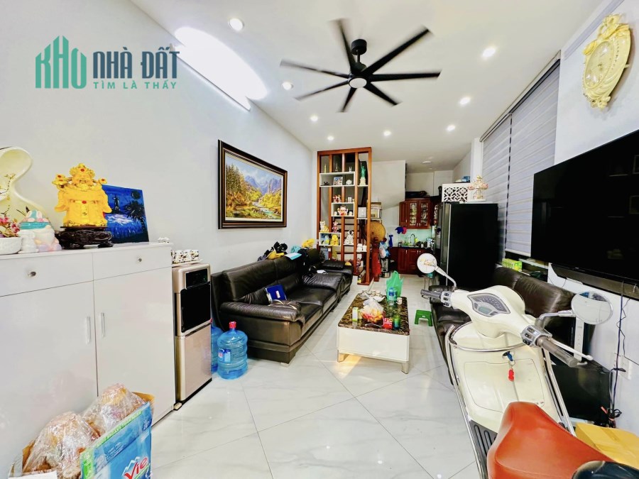 BÁN NHÀ LÔ GÓC - PHỐ TRƯƠNG ĐỊNH - KINH DOANH SẦM UẤT. 50M X 5T. GIÁ 9.5 TỶ