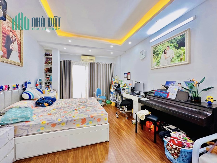 BÁN NHÀ LÔ GÓC - PHỐ TRƯƠNG ĐỊNH - KINH DOANH SẦM UẤT. 50M X 5T. GIÁ 9.5 TỶ
