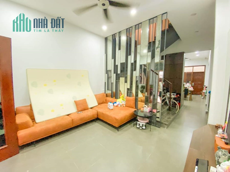 PHÂN LÔ CÁN BỘ - PHỐ TÔN ĐỨC THẮNG - THÔNG PHONG  - Ô TÔ TRÁNH. 53M X 5T. GIÁ 15 TỶ