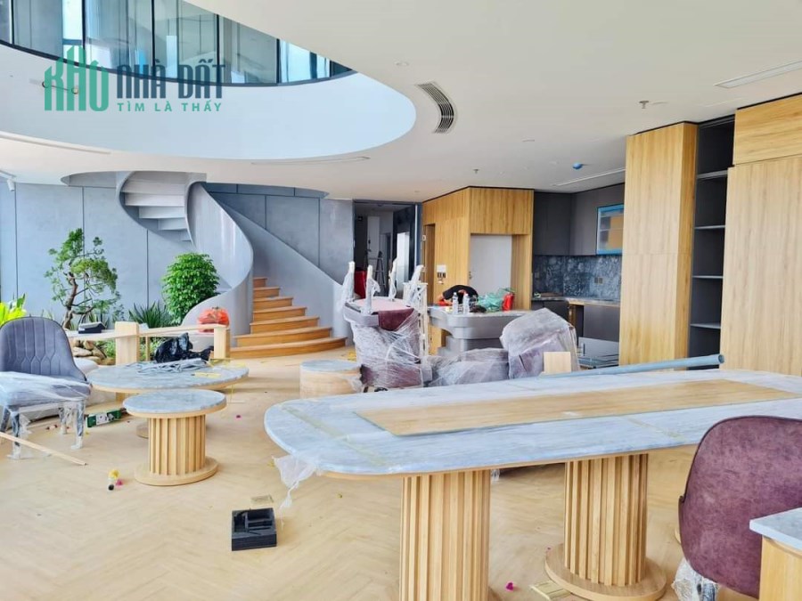 SIÊU BIỆT THỰ VIEW HỒ TÂY - BA MẶT THOÁNG. 246M X 10T X MT 10,2M. GIÁ 1XX TỶ