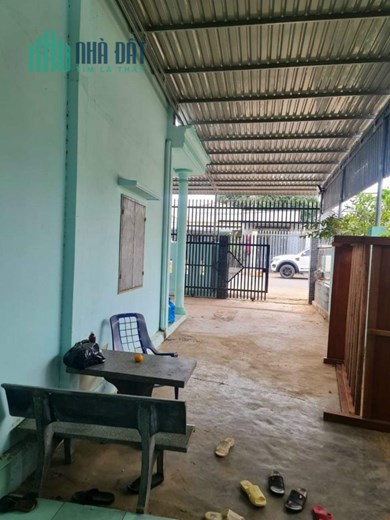 Bán 240m2 đất MT Hương Lộ 3 Xã Hòa Long SHR 3.5 tỷ. Lh:0911090000