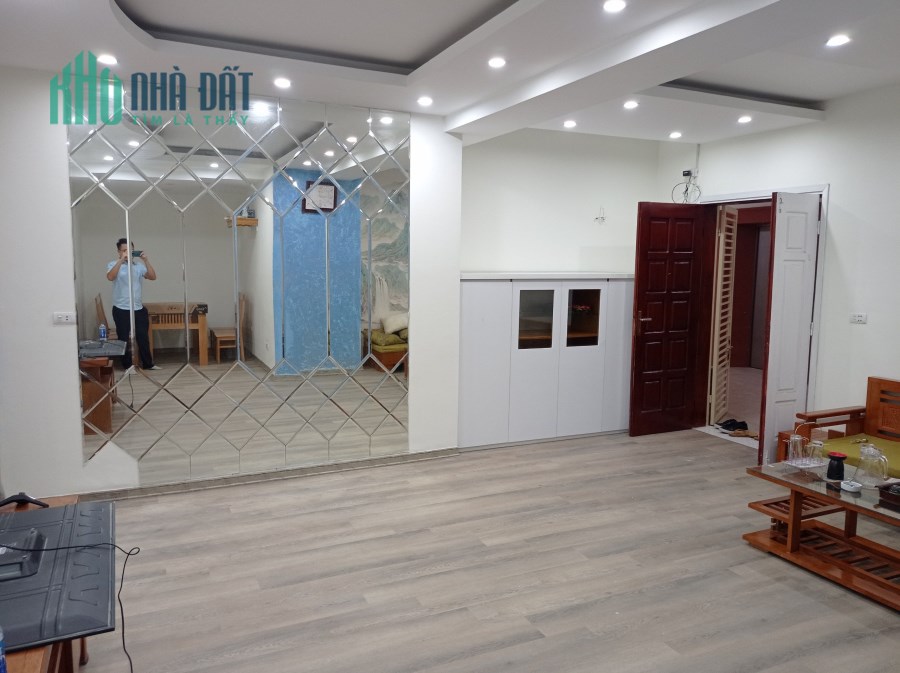 C3 View  phố Nguyễn Cơ Thạch! 3PN2WC diện tích 98m2 giá 3.4 Tỉ thoáng mát