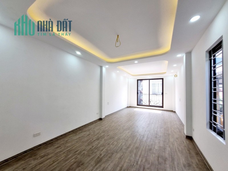 Nhà đẹp Ngọc Lâm, 6 tầng, thang máy, ngõ ô tô, kinh doanh, 47m2, MT 3.6m, giá 8.2 tỷ