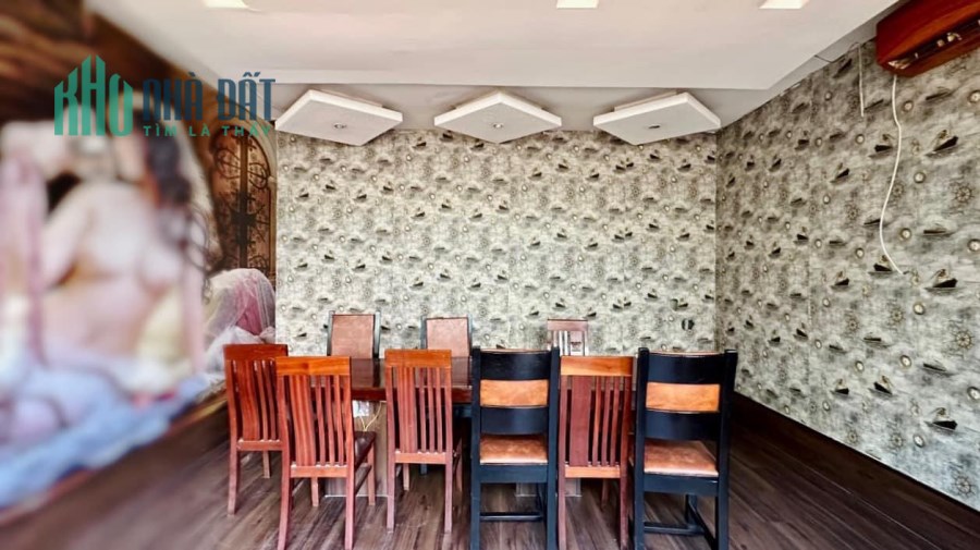 MT NG T THẬP. KP4. TÂN QUY. KHU VỰC KD SẦM UẤT. 628m2. NỞ HẬU. 78 tỷ