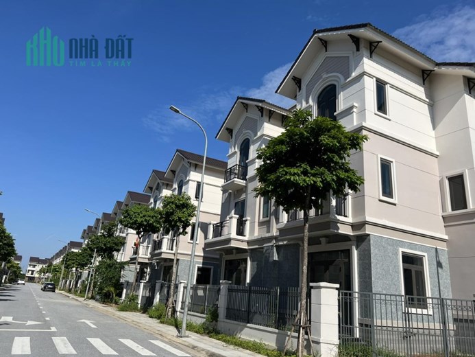 Bán biệt thự vườn Centa City VSIP giá nhỉnh 6 tỷ cách Hà Nội 12km