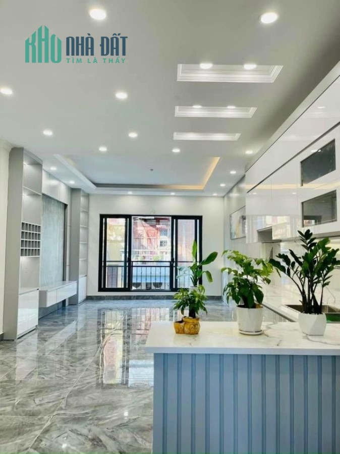 Bán nhà P Nghĩa Tân, DT 50m2 x 7 tầng thang máy, 3 bước ra Phố - Nhỉnh 7 tỷ