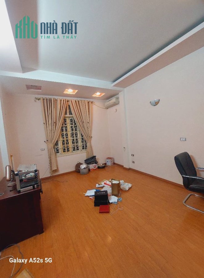 Bán nhà mặt phố Đường 800A 46/50t1/55T2m², 5 tầng, MT 4.1m, Chào giá 10 tỷ Cầu Giấy. Chi tiết liên
