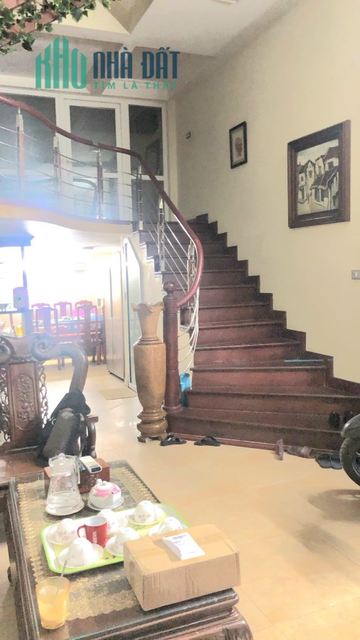 Bán nhà mặt phố Đường 800A 46/50t1/55T2m², 5 tầng, MT 4.1m, Chào giá 10 tỷ Cầu Giấy. Chi tiết liên