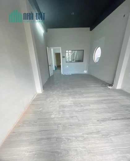 Cho thuê nhà 3 tầng mặt tiền Phan Châu Trinh - ngay gần Chu Văn An