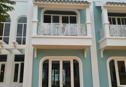 Chính chủ cần bán căn liền kề mặt biển tại dự án KN Paradise Cam Ranh, DT 108m2, view công viên