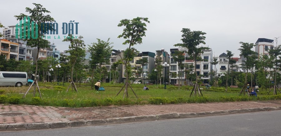 Bán GẤP! Đất P/ lô TĐC Phạm Khắc Quảng, vỉa hè ô tô tránh, DT 40m2, MT 3.6m, giá 4.9 tỷ
