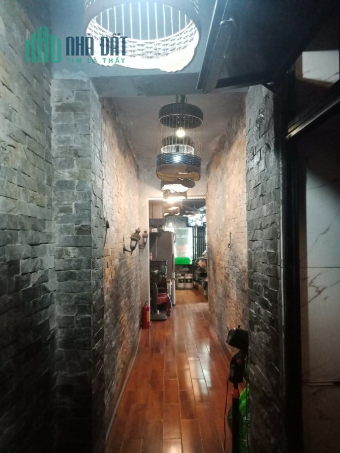 Bán nhà mặt phố Tôn Đức Thắng 52m², 3 tầng, MT 9m, Chào giá 21.5 tỷ Đống Đa. Chi tiết liên hệ :