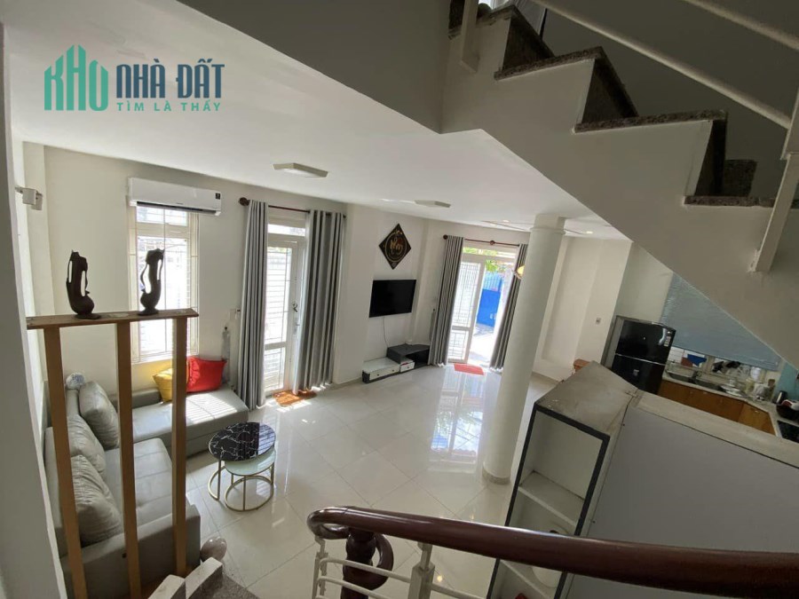 70m2 MẶT TIỀN XE HƠI GIÁ CHỈ 6 TỶ 5 - QUANG TRUNG - P10 - GÒ VẤP. 
 - NGAY KHU VIP HẠNH THÔNG TÂY