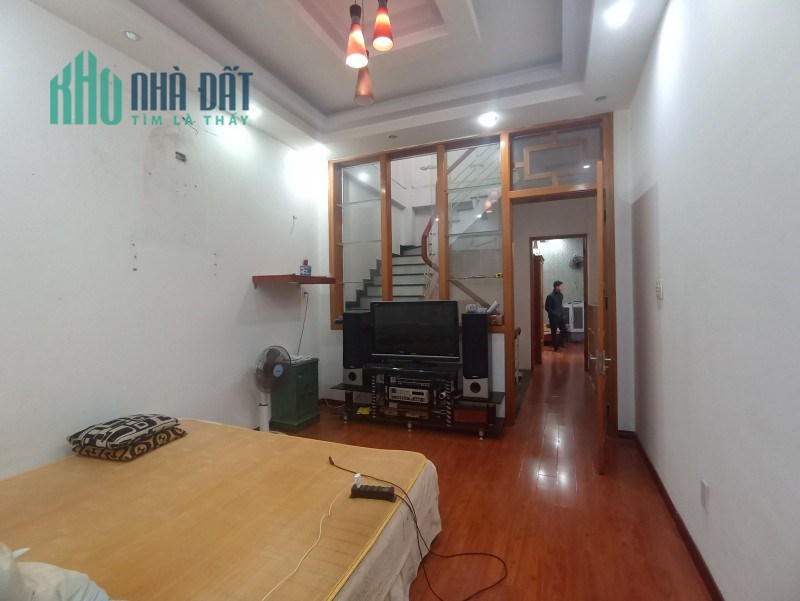 ♣  Nhà Nguyễn Hoàng, thẳng 50m ra Mặt Tiền, Kiệt 4m, 80m2, 3 tầng Kinh doanh