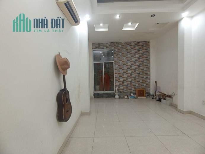 ♣  Nhà Nguyễn Hoàng, thẳng 50m ra Mặt Tiền, Kiệt 4m, 80m2, 3 tầng Kinh doanh