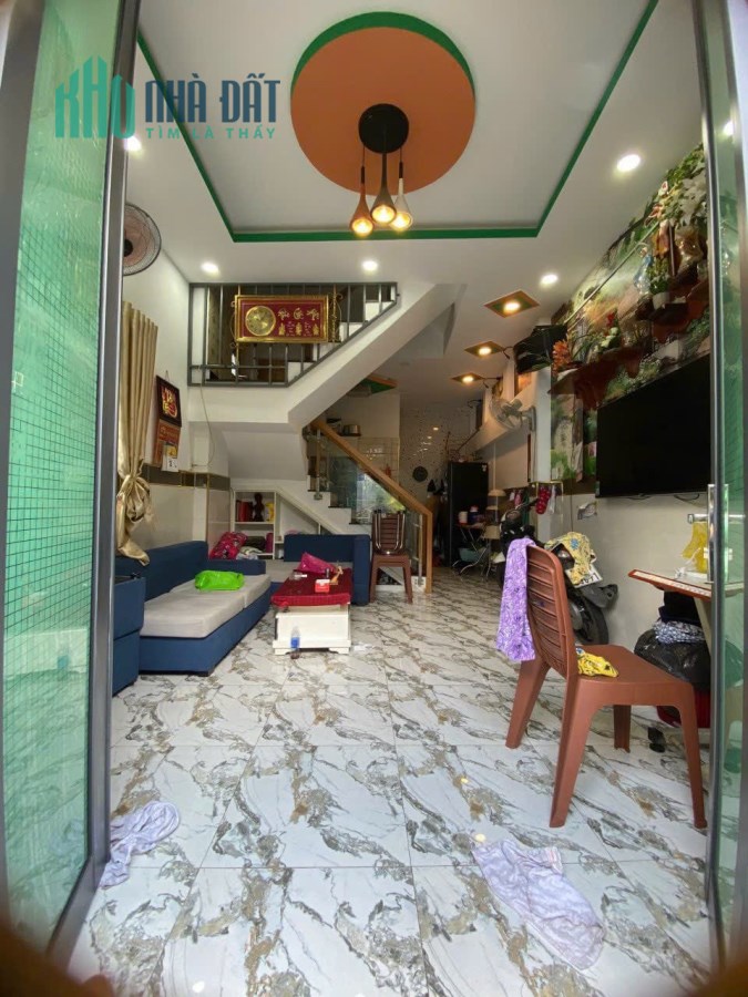 NHÀ MỚI Ở NGAY - NỘI THẤT XỊN MỊN - VÀI BƯỚC RA MẶT TIỀN CHỢ VẢI PHÚ THỌ HÒA - GIÁ CHỈ NHỈNH 3 TỶ