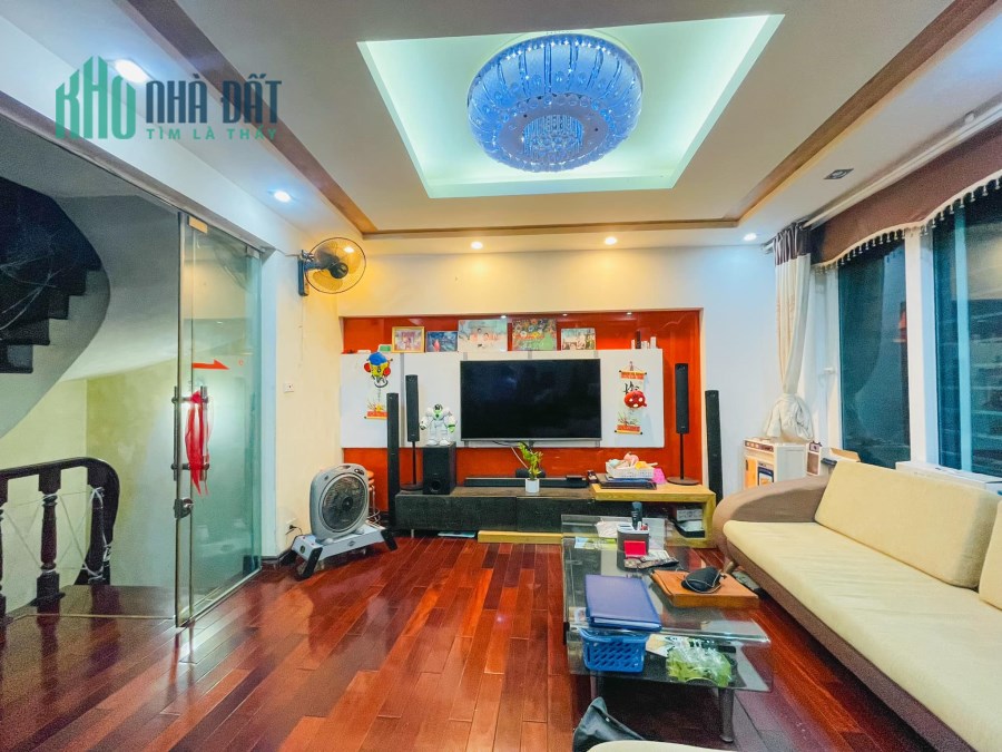 Bán nhà mặt phố Xã Đàn 2 47/53T3m², 5 tầng, MT 6.5m, giá 11.5 tỷ Đống Đa. MUA Liên hệ : O94lO7l689