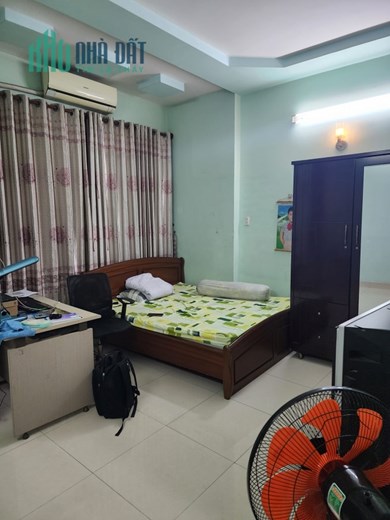 Nhà Tân Phú, gần Gò Dầu đại siêu thị Aeon, 1trệt 3lầu, hẻm xe tải, 5 phòng ngủ giá 9.5 tỷ thương